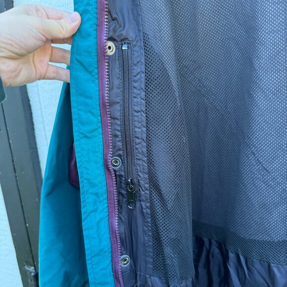 Vintage Columbia Windbreaker Jacket - Picture 13 of 16